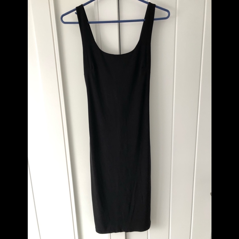 Slinky tie-back form fitting dress